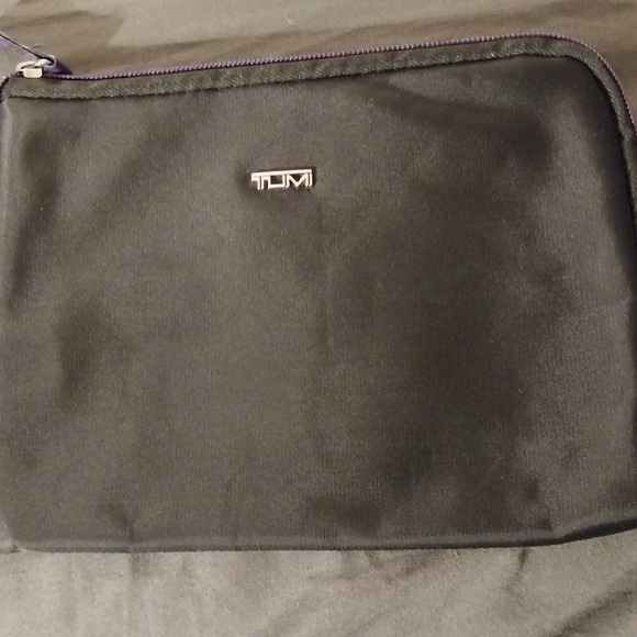 Tumi Black Toiletry Bag with Smooth Fabric and Purple Zipper & Inside Fabric - Picture 1 of 8